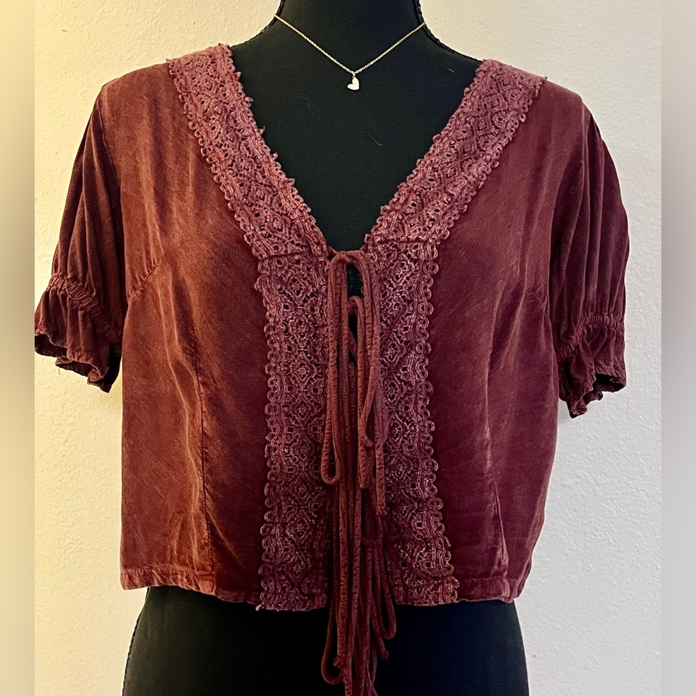 EARTHBOUND Maroon Lace Accent Blouse